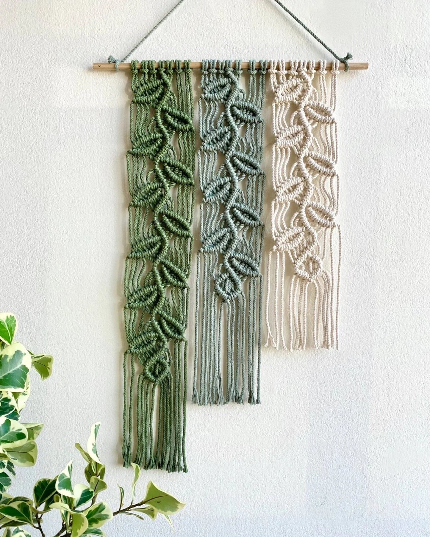 Green Leaves Macrame Wall Hanging, Macrame Headboard Décor, Boho Wall Art