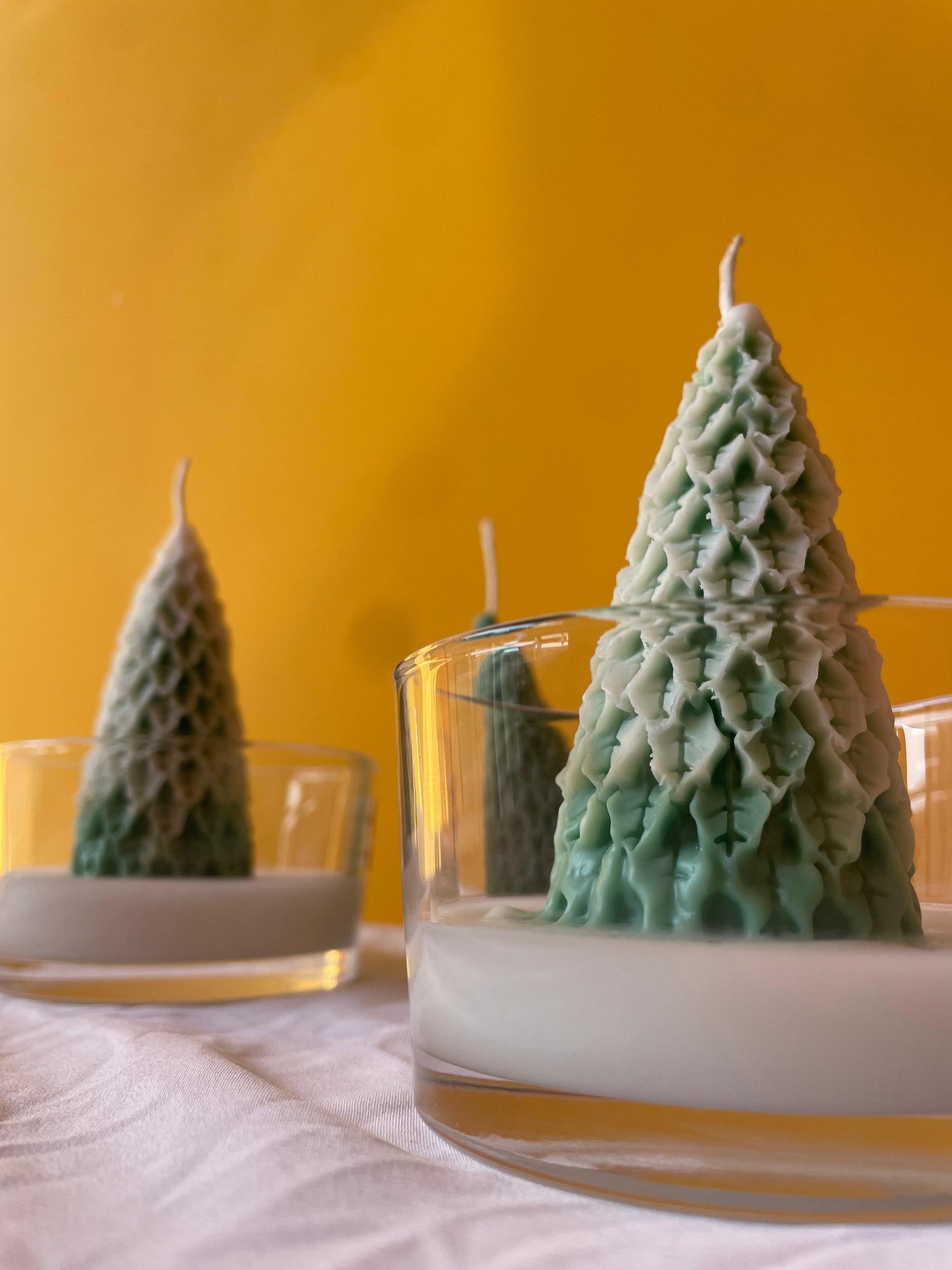 Christmas Tree Soy Wax Jar Candle – Holiday Scented Candle, Eco-Friendly, Natural Soy Wax, Long-Lasting Fragrance, Perfect Christmas Gift, Festive Aromatherapy for Home Décor - Navam
