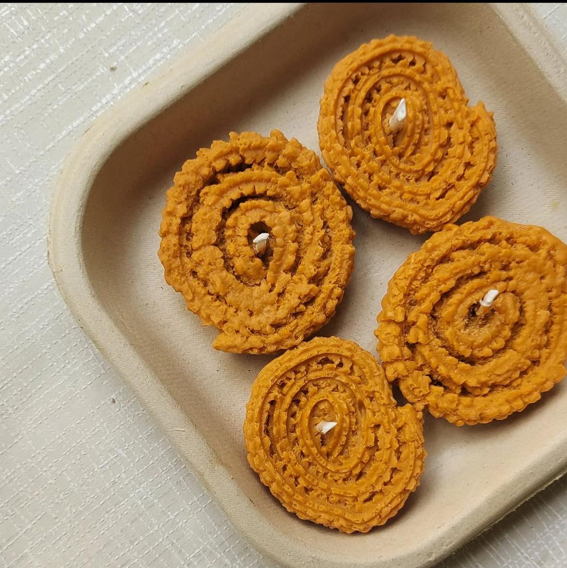 Chakli Candle | NAV-CT-001 - Navam